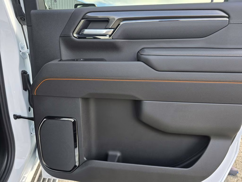 2026 Summit White GMC Sierra 2500HD AT4 4X4 Truck