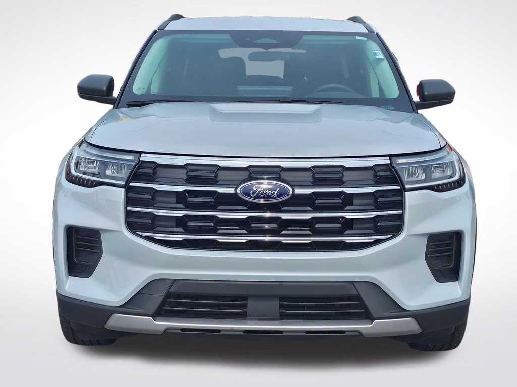 2026 Space White Metallic Ford Explorer Active RWD SUV