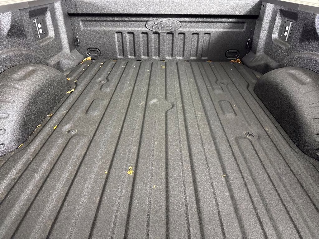 2026 Avalanche Ford Super Duty F-350 SRW Lariat 4X4 Truck