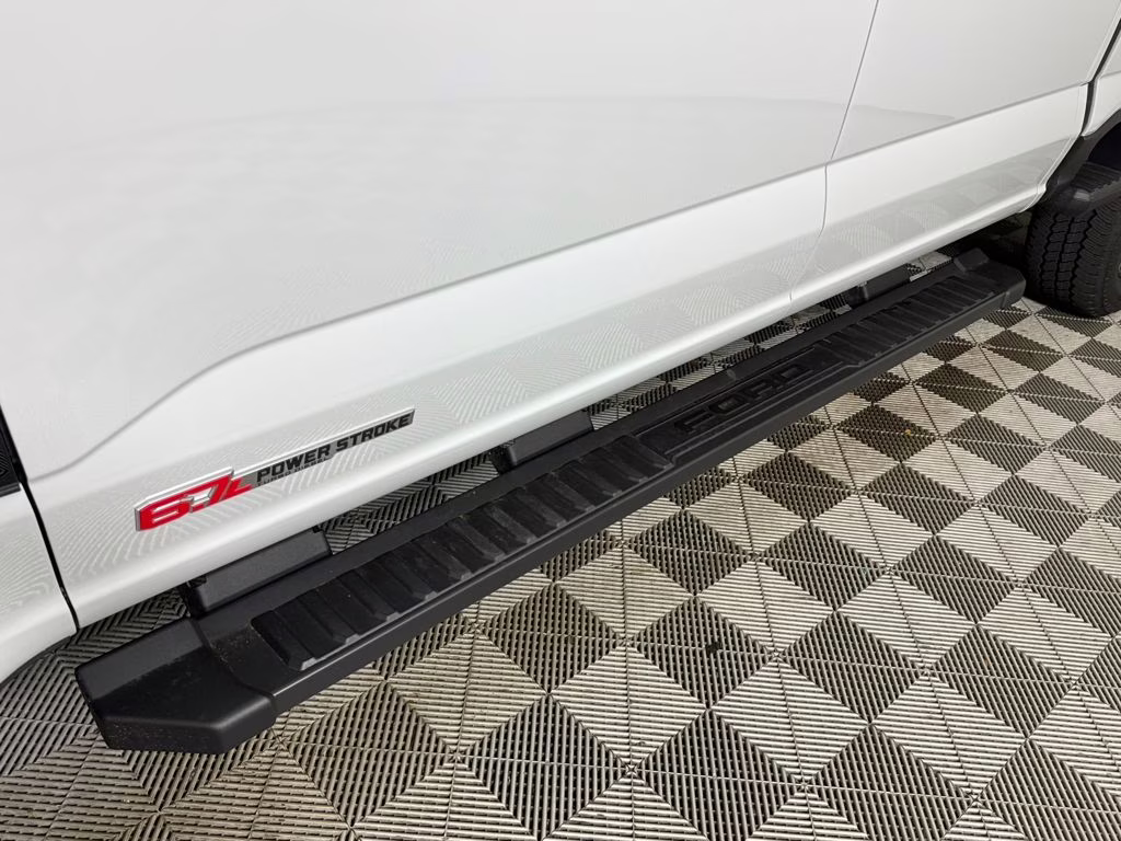 2026 Avalanche Ford Super Duty F-350 SRW Lariat 4X4 Truck