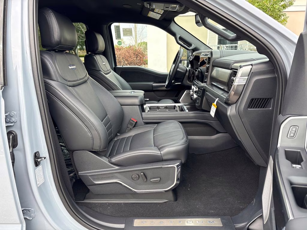 2026 Glacier Gray Metallic TriCoat Ford Super Duty F-350 SRW Platinum 4X4 Truck