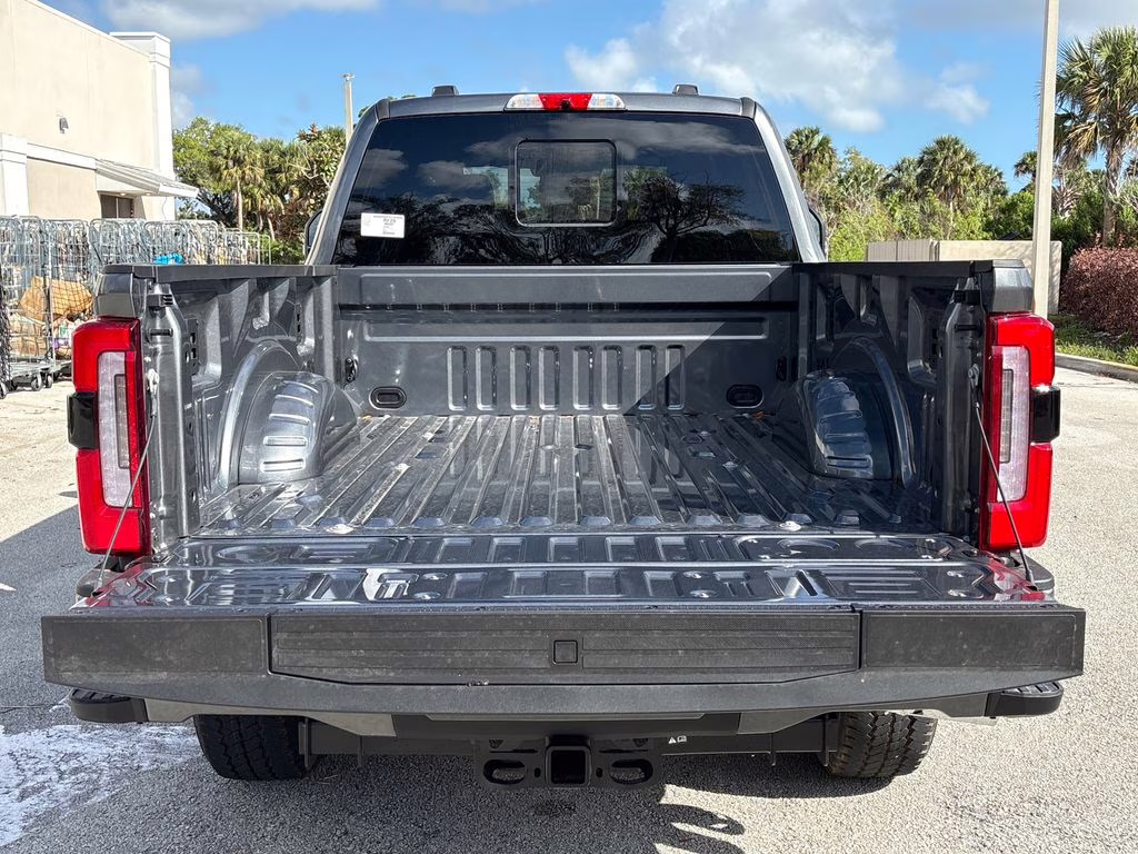 2026 Carbonized Gray Metallic Ford Super Duty F-350 SRW Platinum 4X4 Truck