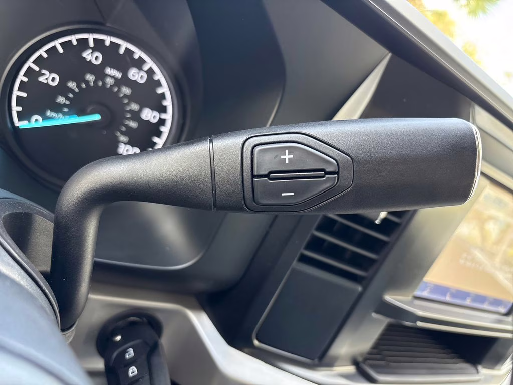 2026 Oxford White Ford Super Duty F-350 SRW XL RWD Truck