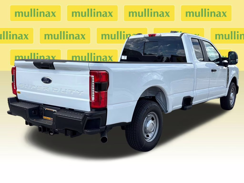 2026 Oxford White Ford Super Duty F-350 SRW XL RWD Truck