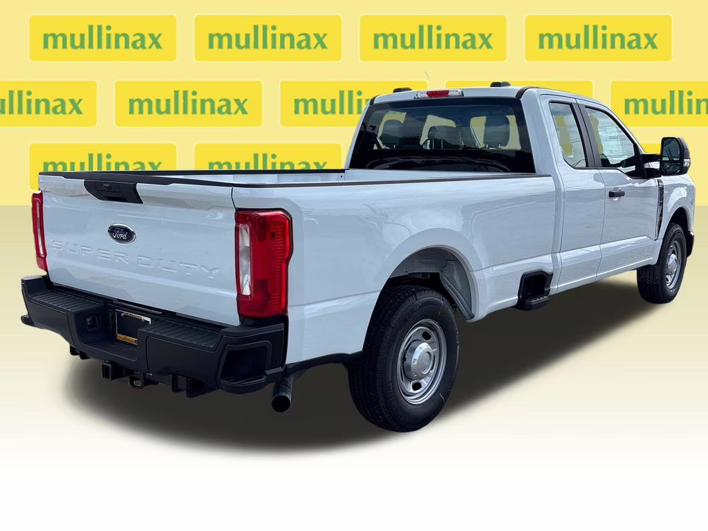 2026 Oxford White Ford Super Duty F-350 SRW XL RWD Truck