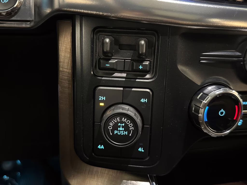 2026 Star White Metallic Tri-Coat Ford F-150 King Ranch 4X4 Truck