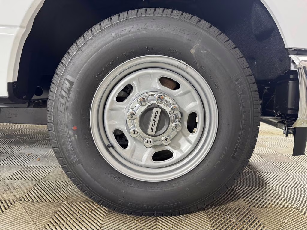2026 Oxford White Ford Super Duty F-250 SRW XL RWD Truck