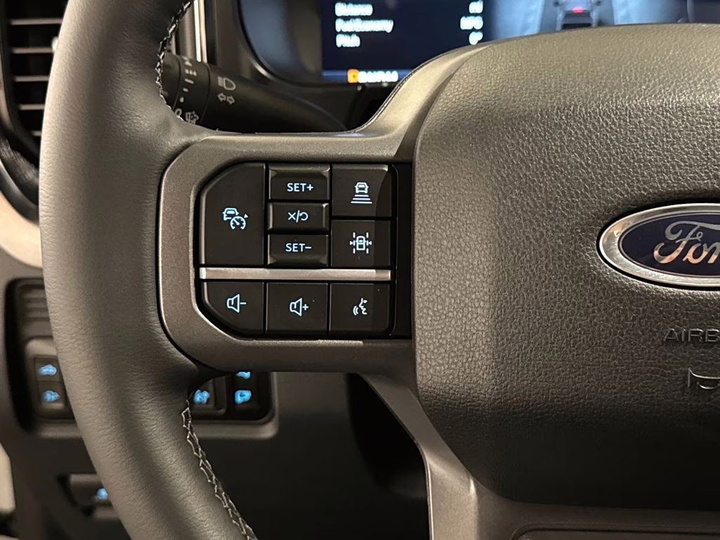 2026 Avalanche Ford Super Duty F-350 SRW Lariat 4X4 Truck