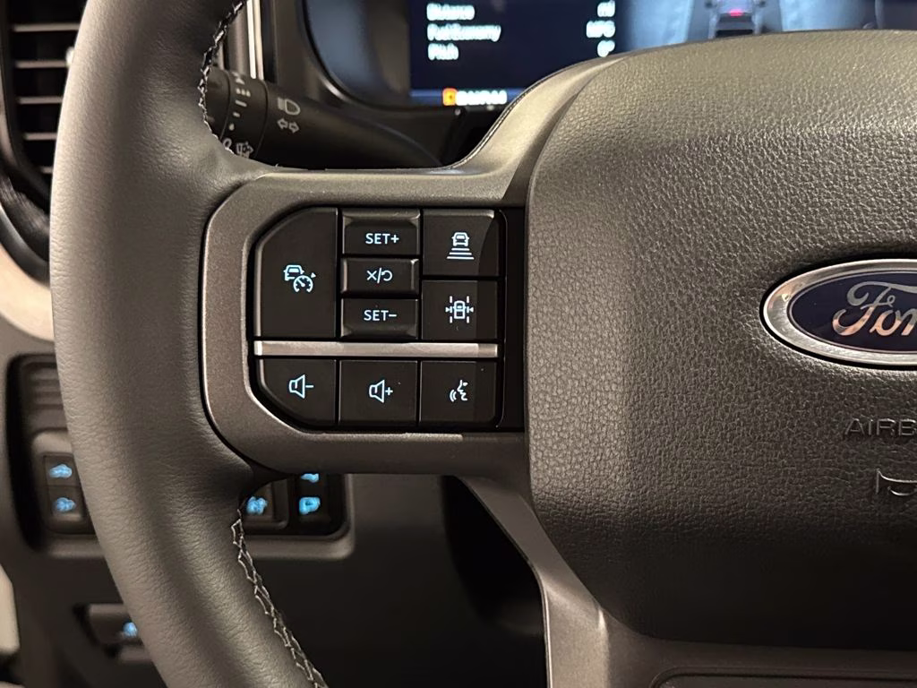 2026 Avalanche Ford Super Duty F-350 SRW Lariat 4X4 Truck
