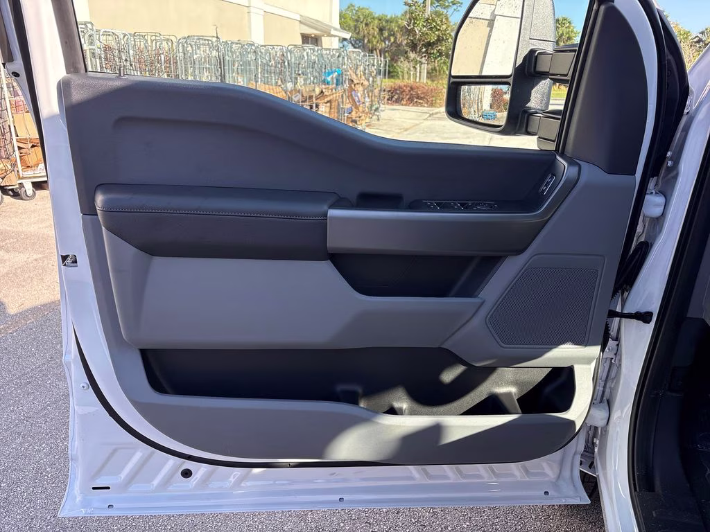 2026 OXFORD WHITE Ford Super Duty F-250 SRW XLT 4X4 Truck