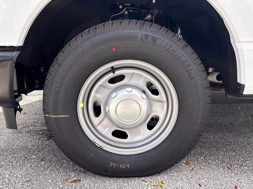 2026 Oxford White Ford Super Duty F-350 SRW XL RWD Truck
