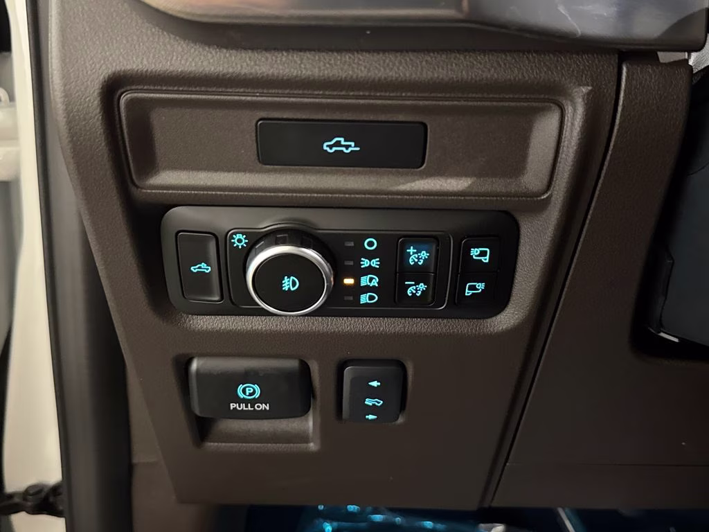 2026 STAR WHITE Ford F-150 King Ranch 4X4 Truck
