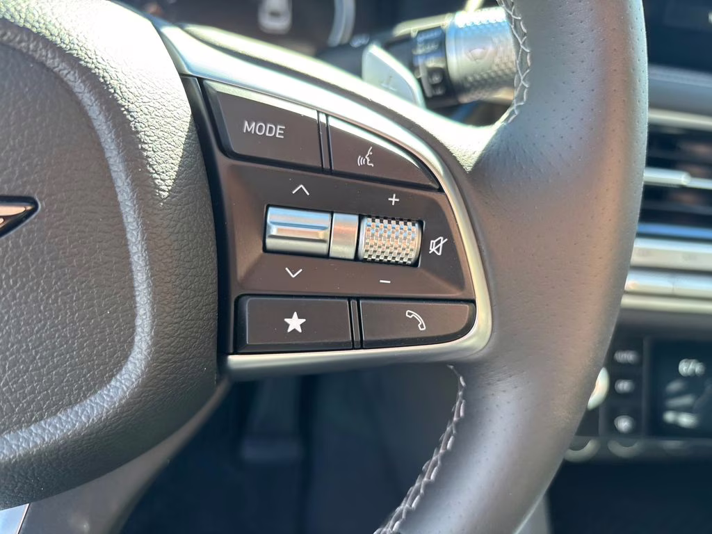 2026 Vik Black Genesis G70 2.5T RWD Sedan