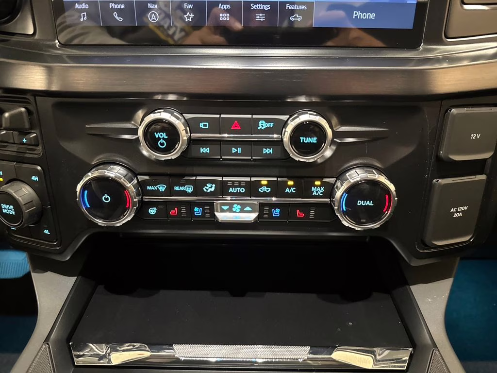 2026 Avalanche Ford Super Duty F-350 SRW Lariat 4X4 Truck