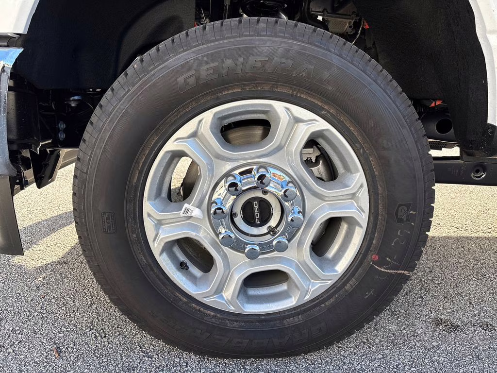 2026 Oxford White Ford Super Duty F-250 SRW XLT 4X4 Truck