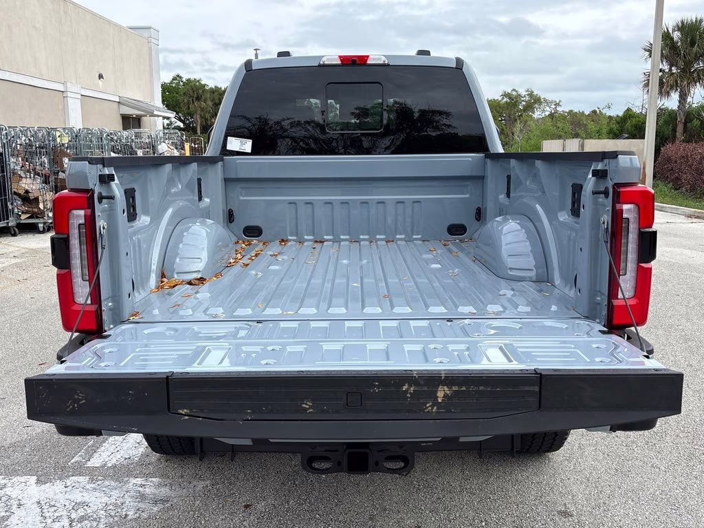 2026 Glacier Gray Metallic TriCoat Ford Super Duty F-350 SRW Platinum 4X4 Truck