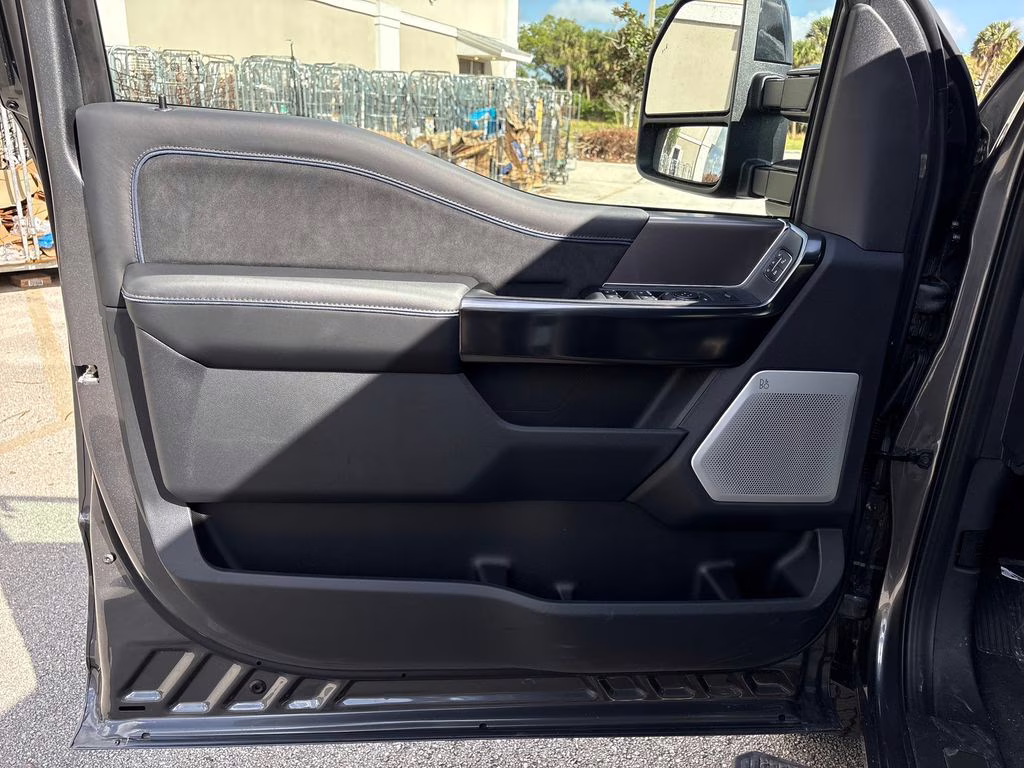 2026 Carbonized Gray Metallic Ford Super Duty F-350 SRW Platinum 4X4 Truck