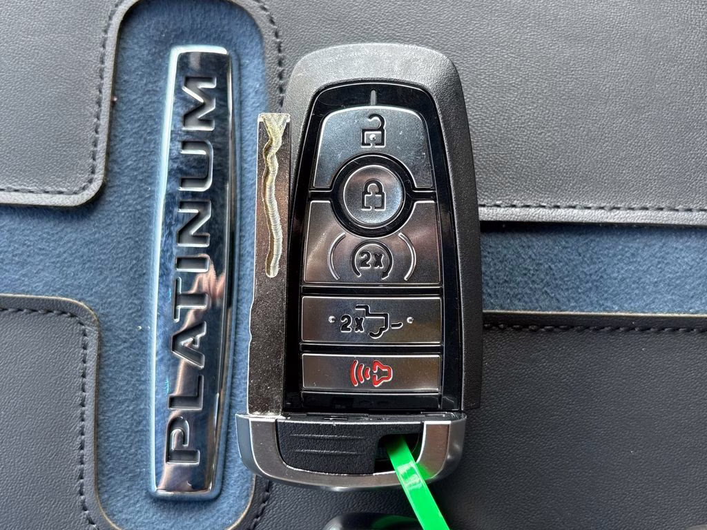 2026 Carbonized Gray Metallic Ford Super Duty F-350 SRW Platinum 4X4 Truck