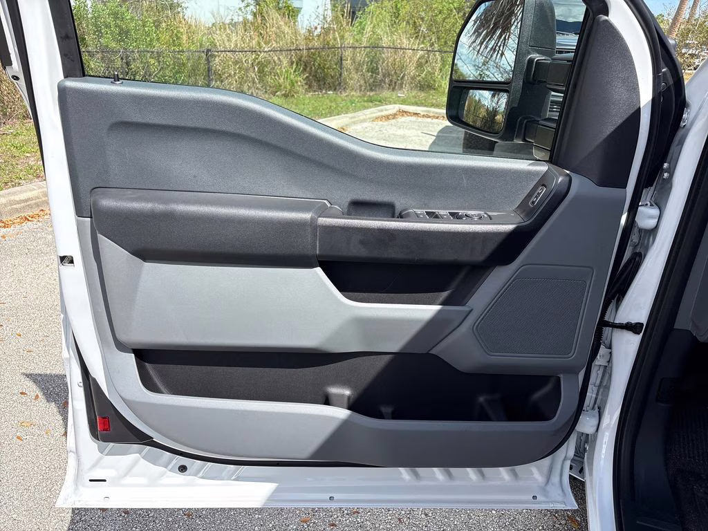 2026 Oxford White Ford Super Duty F-350 SRW XL RWD Truck