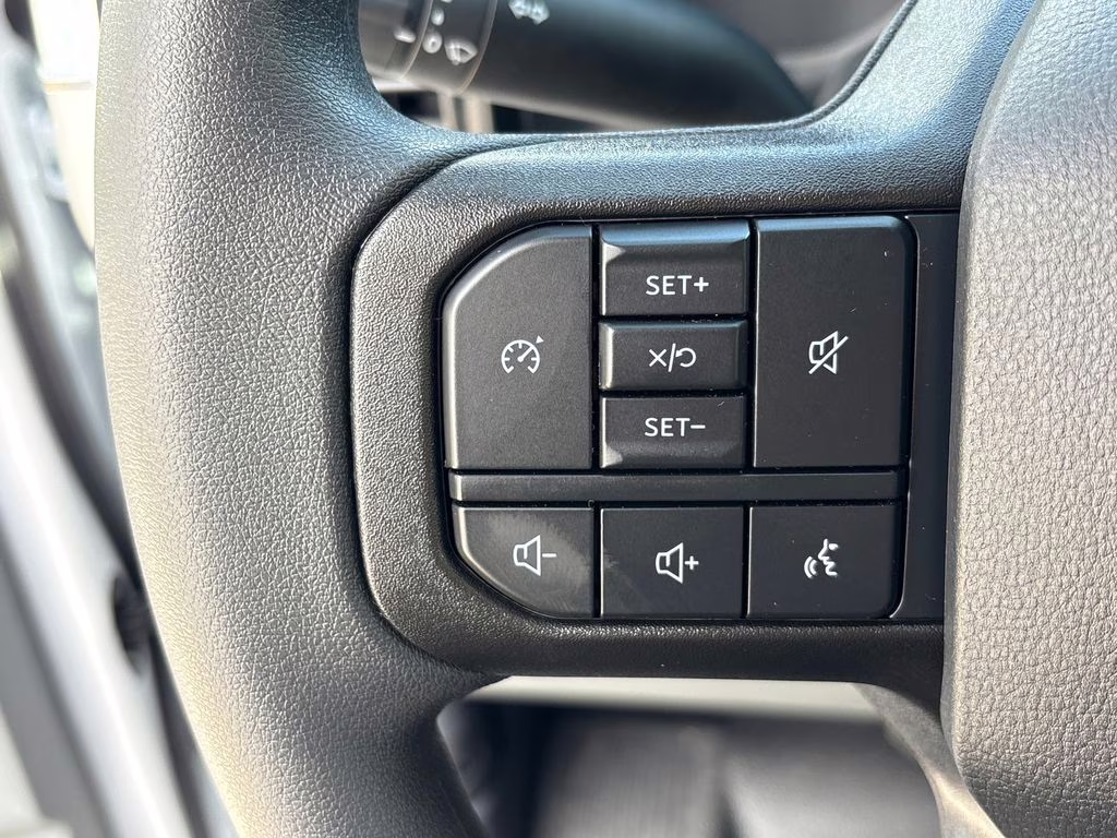 2026 Oxford White Ford Super Duty F-350 SRW XL RWD Truck