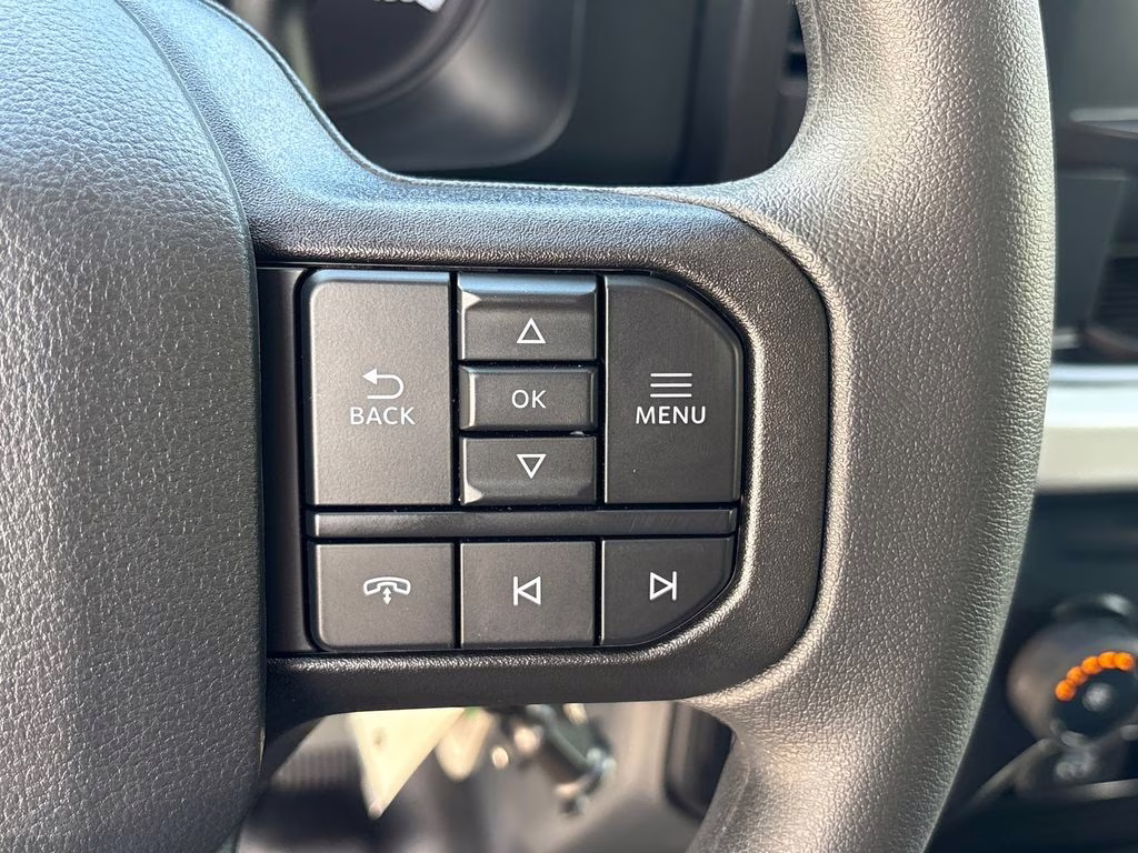 2026 Oxford White Ford Super Duty F-350 SRW XL RWD Truck