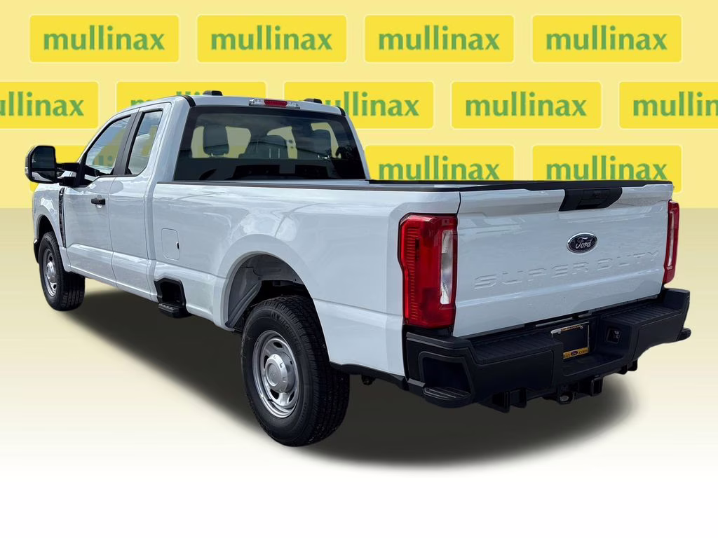 2026 Oxford White Ford Super Duty F-350 SRW XL RWD Truck