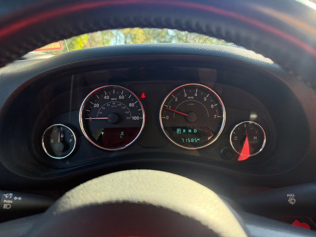 2017 Granite Crystal Metallic Clearcoat Jeep Wrangler Sport 4X4 SUV