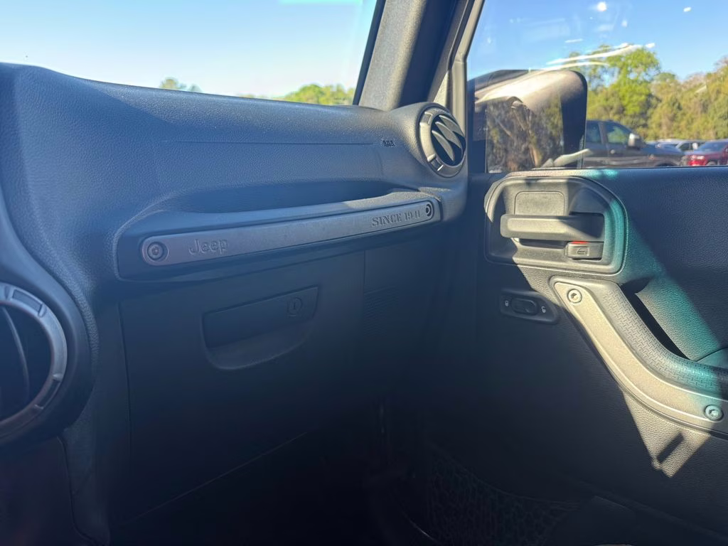 2017 Granite Crystal Metallic Clearcoat Jeep Wrangler Sport 4X4 SUV