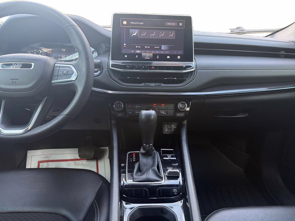 2023 Billet Silver Metallic Clearcoat Jeep Compass Altitude 4X4 SUV