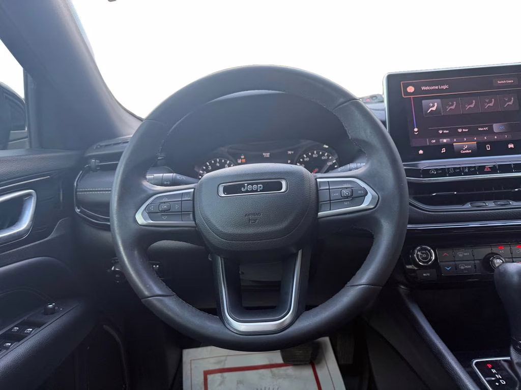 2023 Billet Silver Metallic Clearcoat Jeep Compass Altitude 4X4 SUV