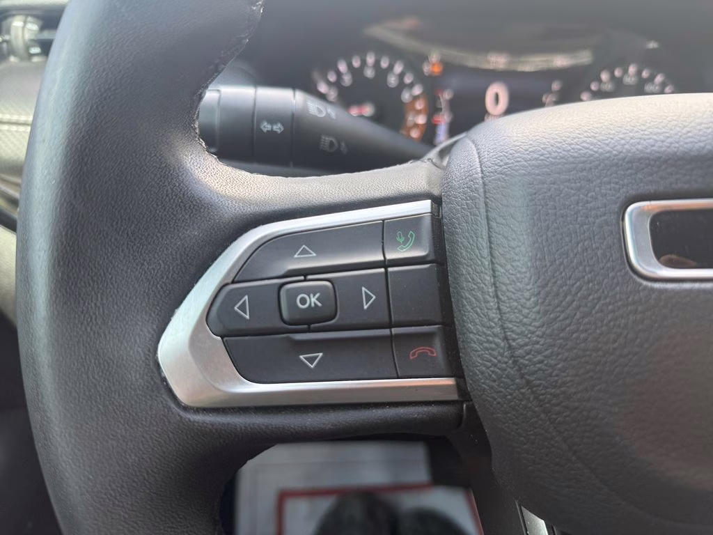 2023 Billet Silver Metallic Clearcoat Jeep Compass Altitude 4X4 SUV