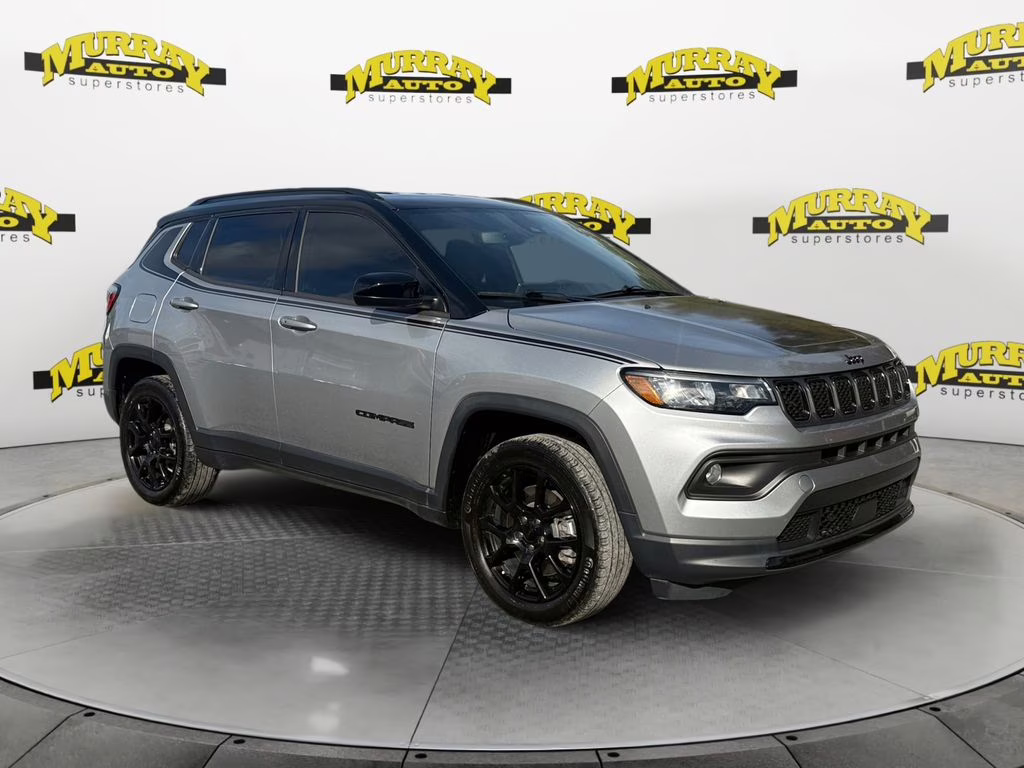 2023 Billet Silver Metallic Clearcoat Jeep Compass Altitude 4X4 SUV