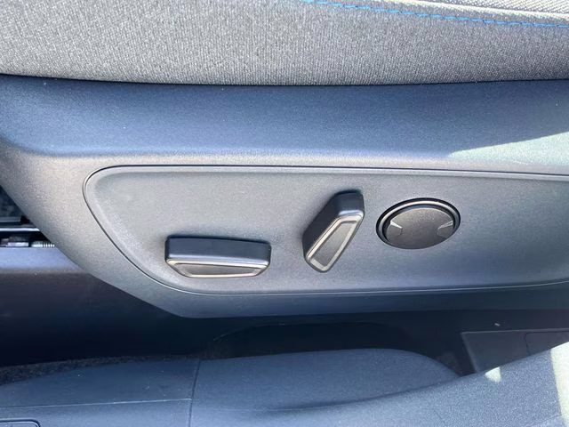 2025 White Metallic Ford Maverick XLT AWD Truck