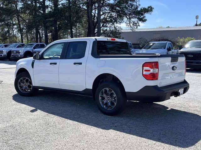 2025 Oxford White Ford Maverick XLT AWD Truck