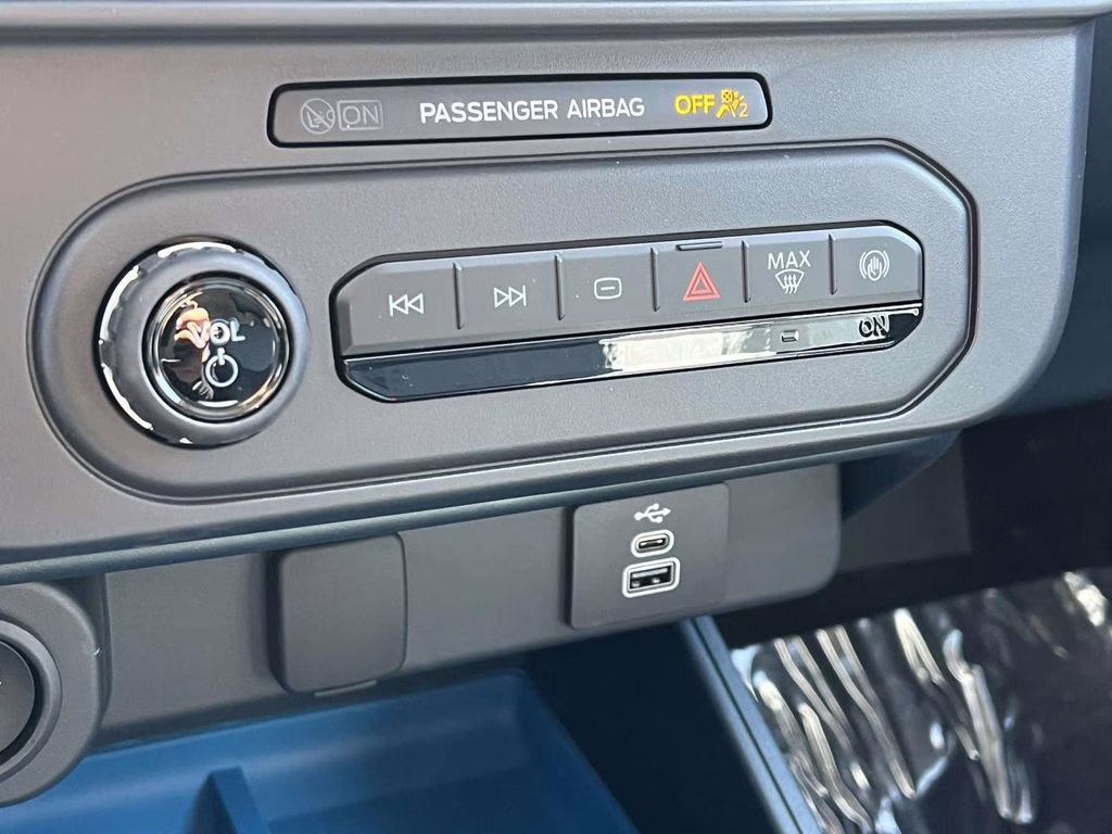 2025 Desert Sand Ford Maverick XLT AWD Truck