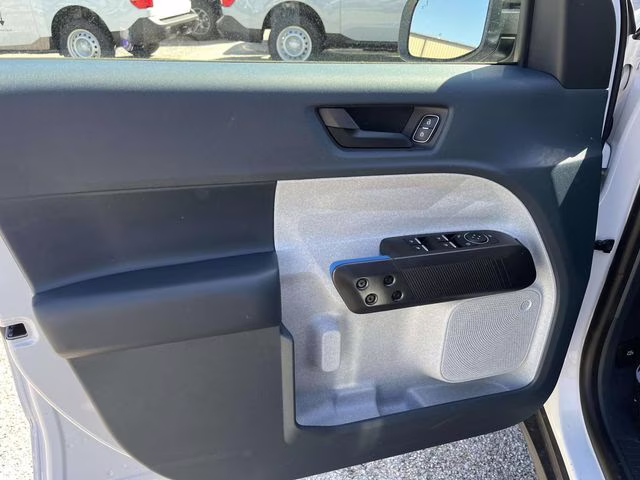 2025 Oxford White Ford Maverick XLT AWD Truck