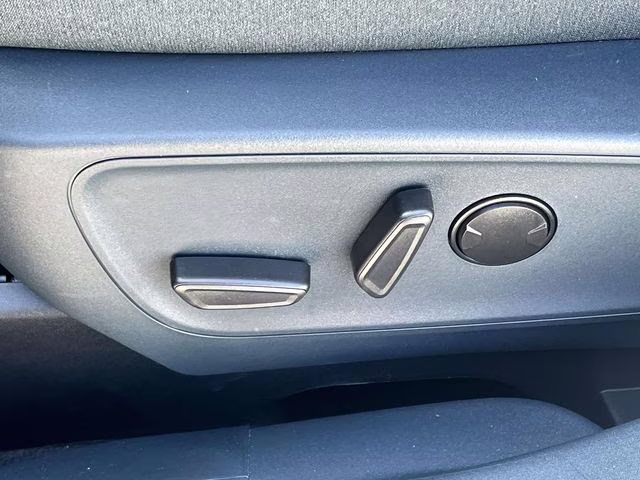 2025 Oxford White Ford Maverick XLT AWD Truck