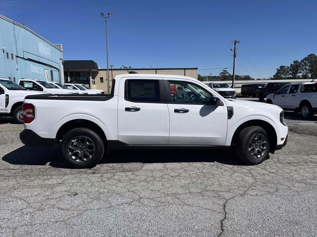 2025 Oxford White Ford Maverick XLT AWD Truck