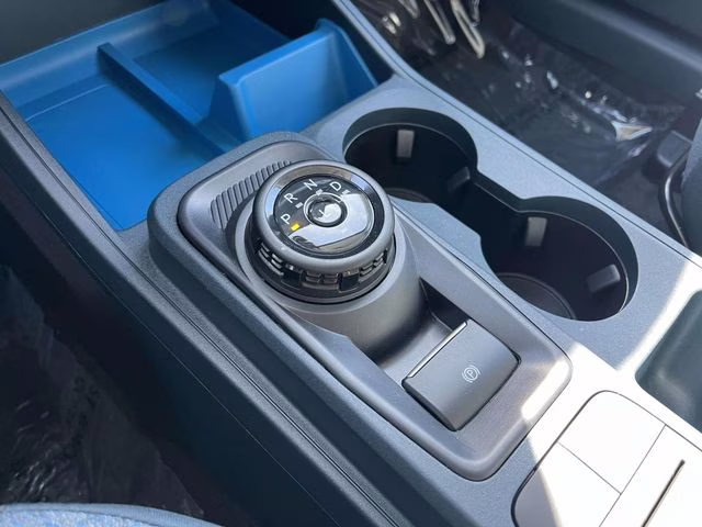 2025 Oxford White Ford Maverick XLT AWD Truck