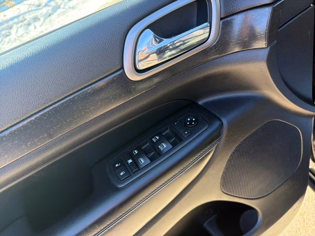 2018 Diamond Black Crystal Pearlcoat Jeep Grand Cherokee Upland Edition 4X4 SUV