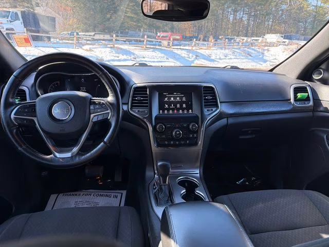 2018 Diamond Black Crystal Pearlcoat Jeep Grand Cherokee Upland Edition 4X4 SUV