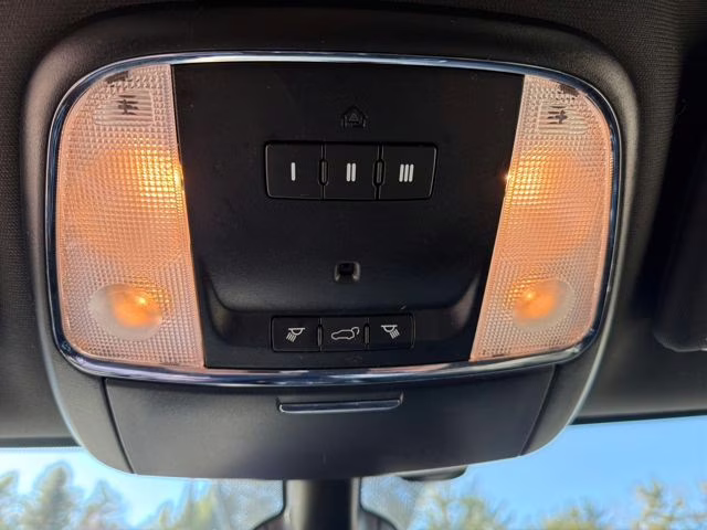 2018 Diamond Black Crystal Pearlcoat Jeep Grand Cherokee Upland Edition 4X4 SUV