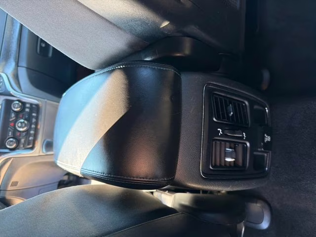 2018 Diamond Black Crystal Pearlcoat Jeep Grand Cherokee Upland Edition 4X4 SUV