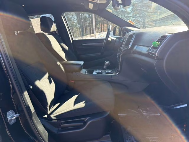 2018 Diamond Black Crystal Pearlcoat Jeep Grand Cherokee Upland Edition 4X4 SUV