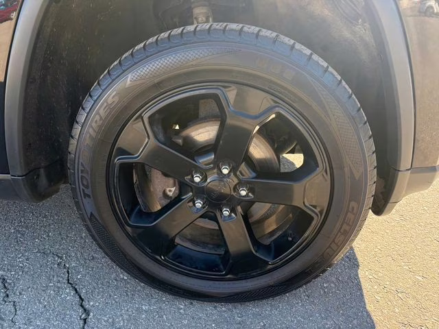 2018 Diamond Black Crystal Pearlcoat Jeep Grand Cherokee Upland Edition 4X4 SUV