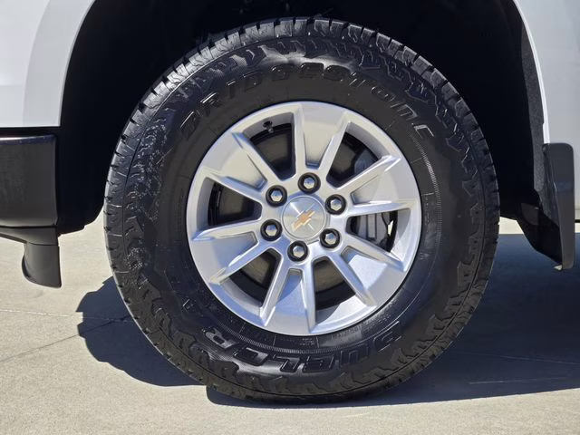 2025 Summit White Chevrolet Silverado 1500 WT 4X4 Truck