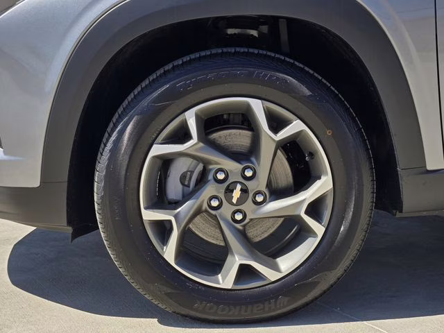 2026 Sterling Gray Metallic Chevrolet Trax LT FWD SUV