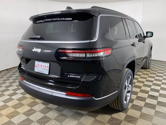 2026 Diamond Black Crystal Pearlcoat Jeep Grand Cherokee L Limited 4X4 SUV