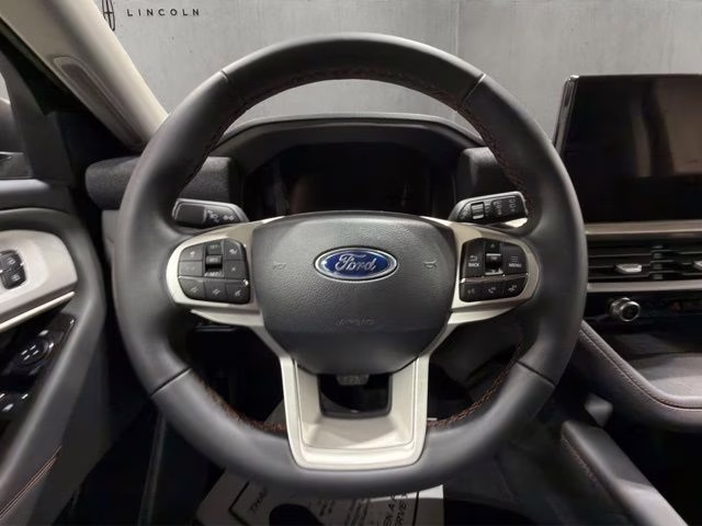 2026 Agate Black Metallic Ford Explorer Active 4X4 SUV