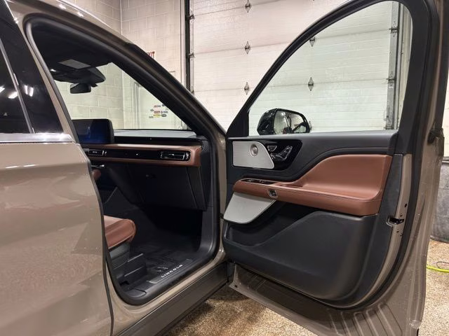 2026 Harbor Gray Clearcoat Lincoln Aviator Reserve AWD SUV